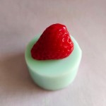 Молд для мыла и полимерной глины "Клубничка мини"